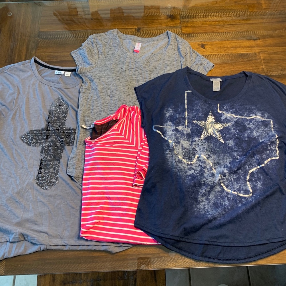 Women’s size large top bundle
